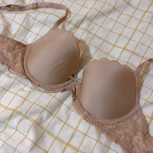 Victoria Secret pinkish nude bra size 34B (never worn)